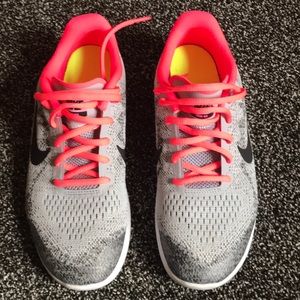 Nike light weight shoes